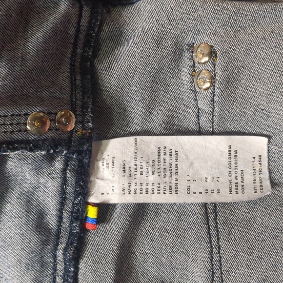 *NEW* Colombian Authentic Butt Lifter Bell Leg Jeans Size 8 - Picture 16 of 16